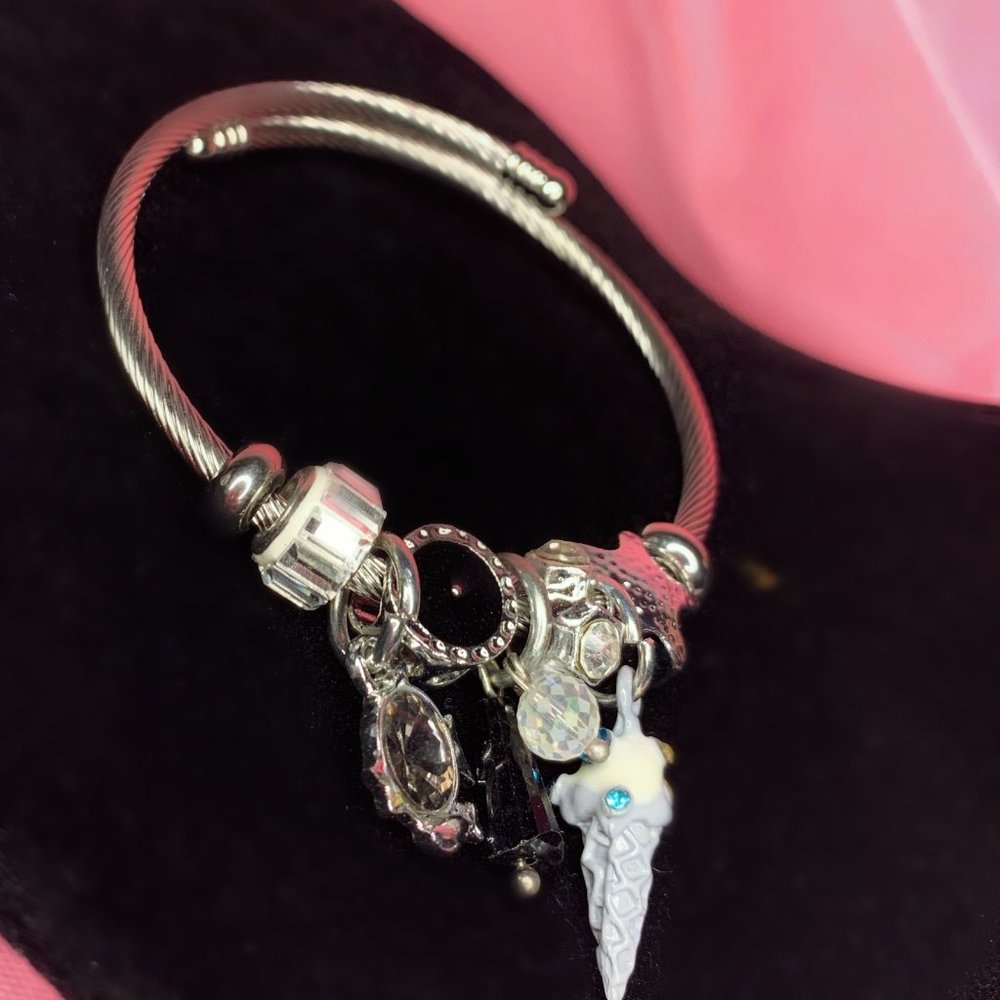 IceCream Lover Charm